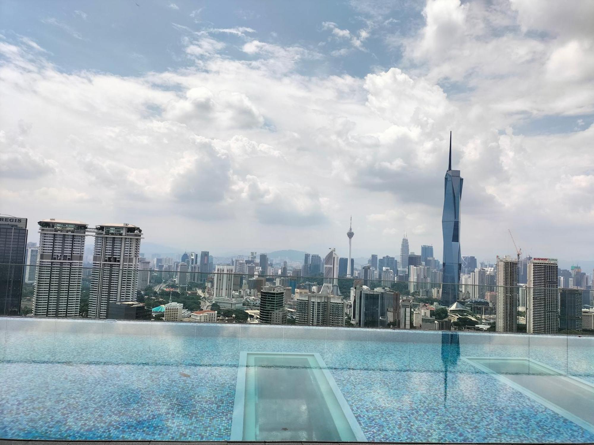 Riveria With Sky Pool And Fitness Kl Sentral * Kuala Lumpur