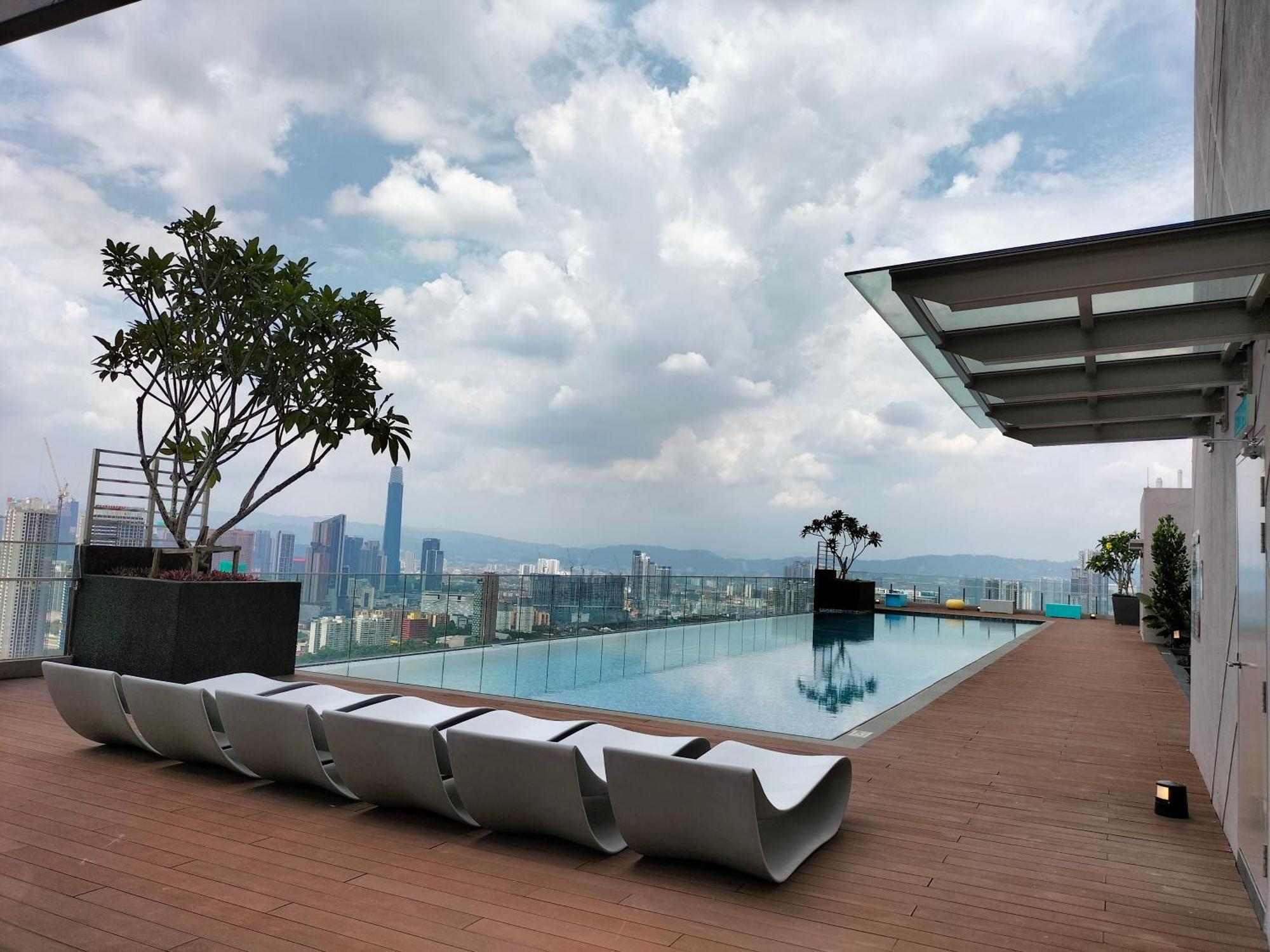 Apartment Riveria With Sky Pool And Fitness Kl Sentral
