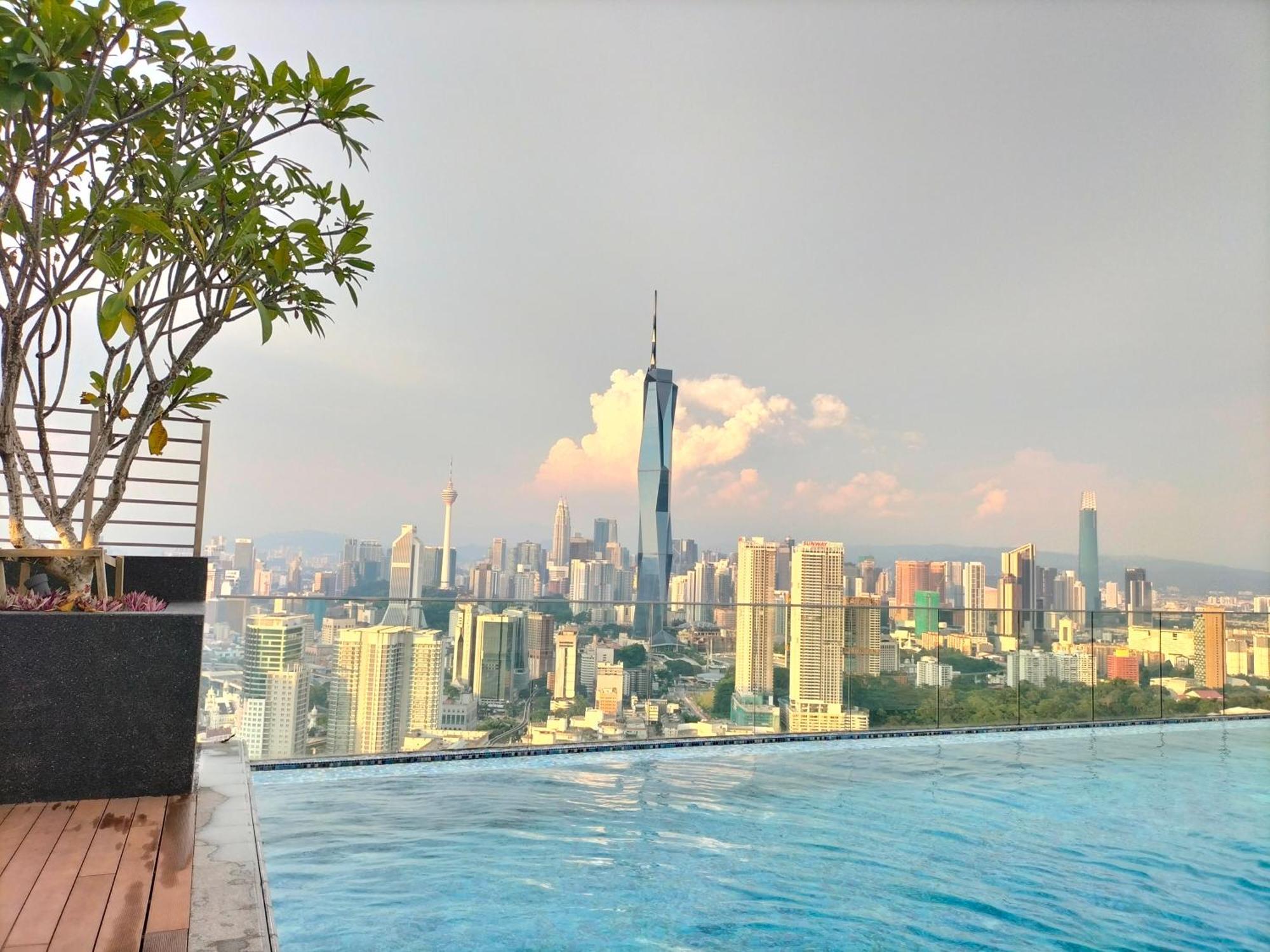 Riveria With Sky Pool And Fitness Kl Sentral Apartment