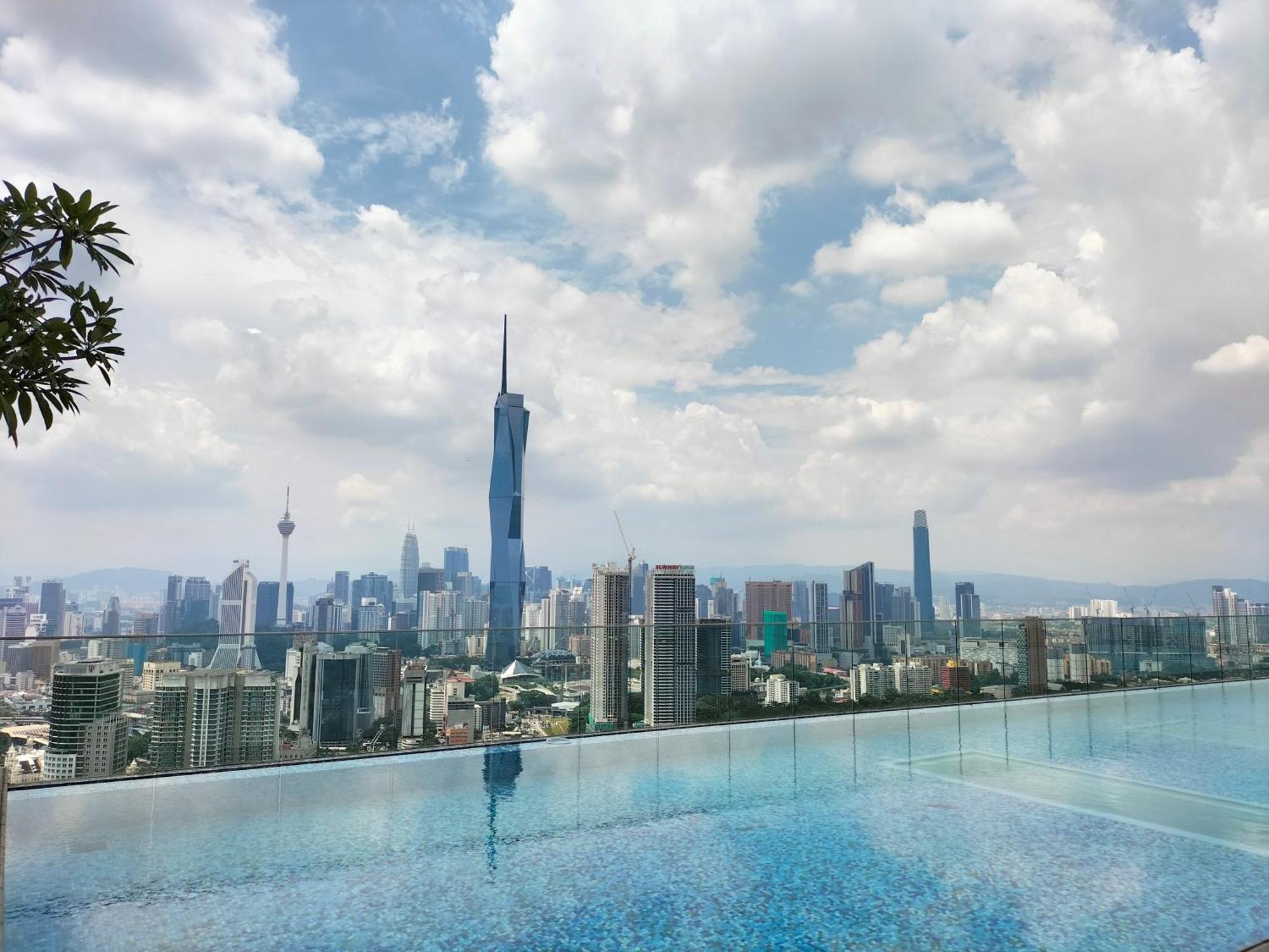 Riveria With Sky Pool And Fitness Kl Sentral Apartment Kuala Lumpur