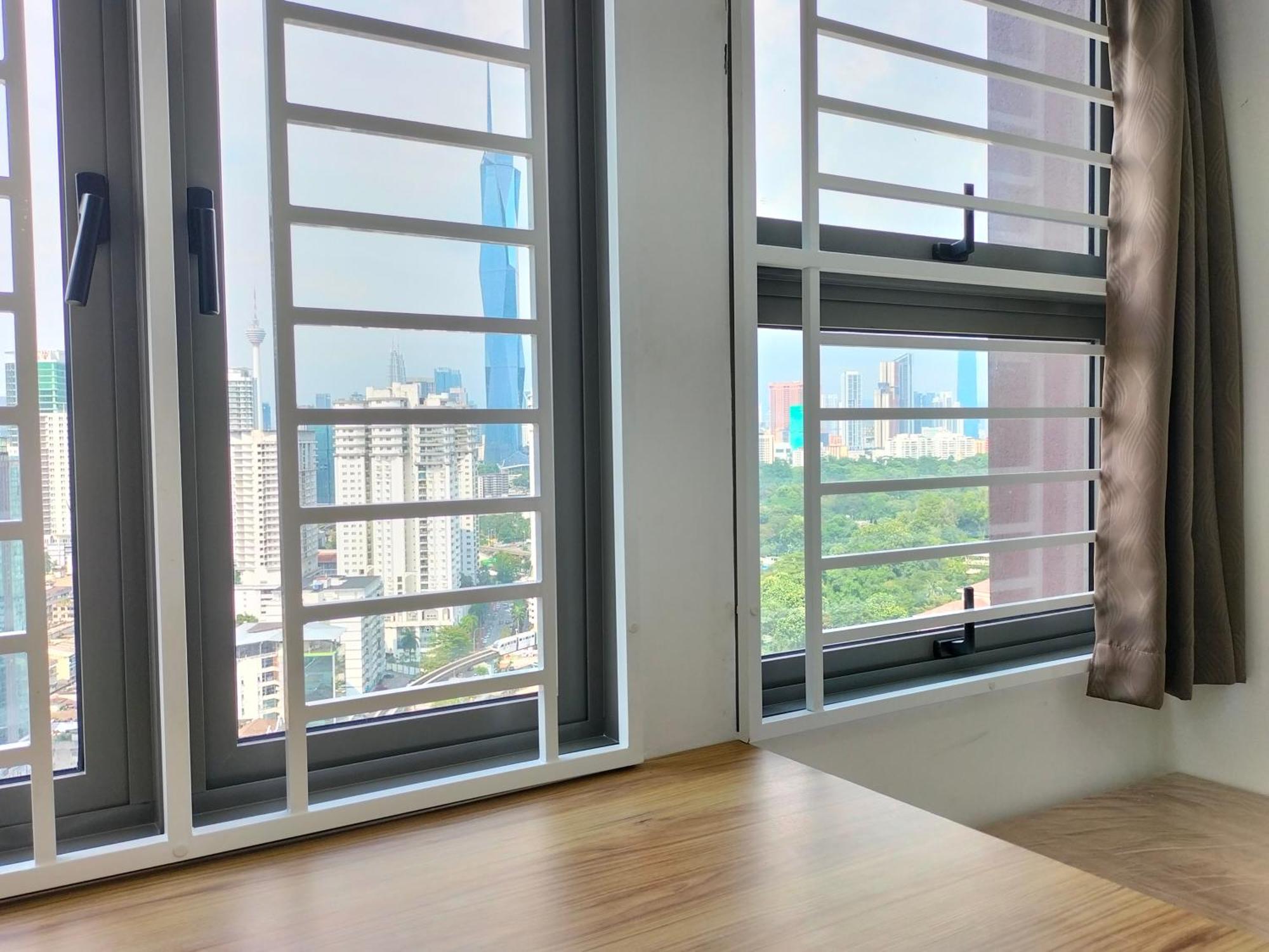 Apartment Riveria With Sky Pool And Fitness Kl Sentral *